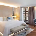 Jw Marriott Bosphorus מלון